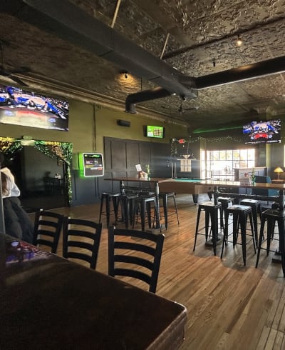 One Star Bar - Lakewood, OH